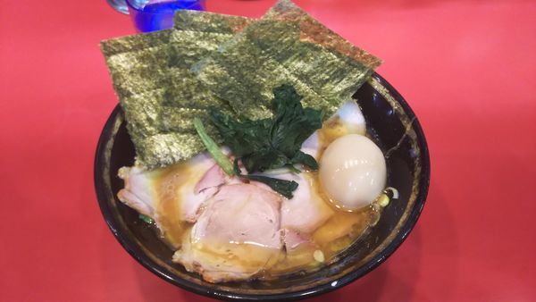 「チャーシュー麺 味玉トッピング」@家系総本山 ラーメン吉村家の写真