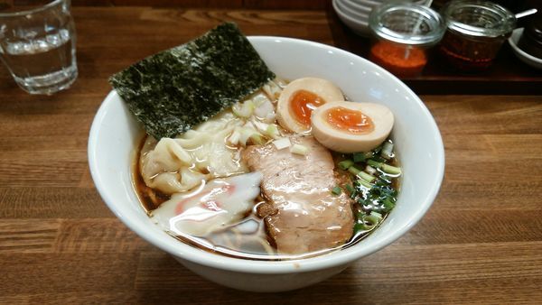 「ワンタン麺　味玉」@中華そば むら田の写真