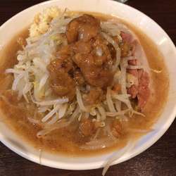 ラーメン（ヤサイニンニクアブラ）