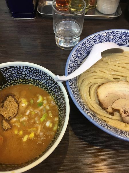 「濃厚魚介つけめん（中盛り）」@豚骨一燈 立川の写真