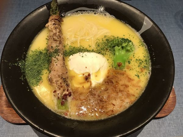 「鶏白湯そば」@麺巧 潮の写真