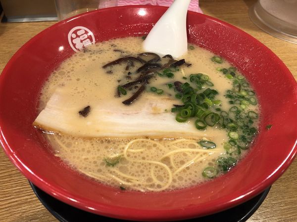 「特製ラーメン(480円)」@豚骨ラーメン 福の軒の写真