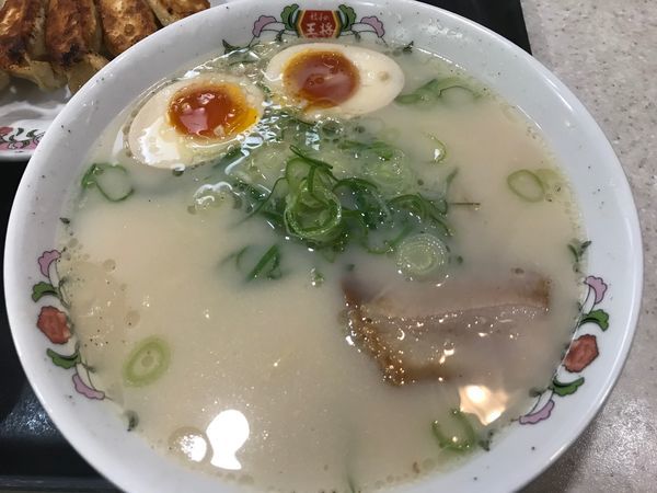 「牛骨ラーメン ¥518」@餃子の王将 小田原店の写真