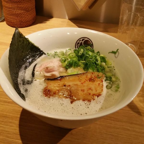 「無垢ラーメン＆ビットブルガー（生ビール・小）」@無垢ツヴァイテの写真