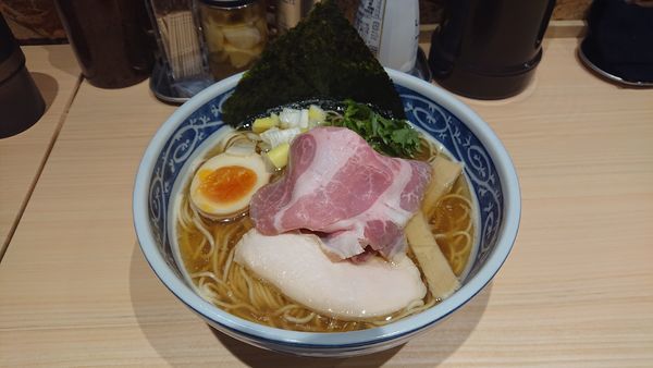 「白醤油煮干しそば750」@寿製麺 よしかわ 西台駅前店の写真