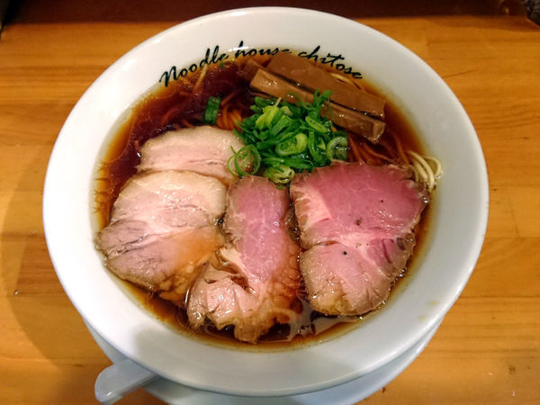 「醤油＋チャーシュー半増し」@麺庵ちとせの写真