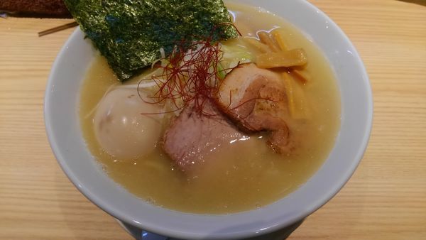 「とんしお大盛、味付け玉子」@麺屋 辰巳の写真