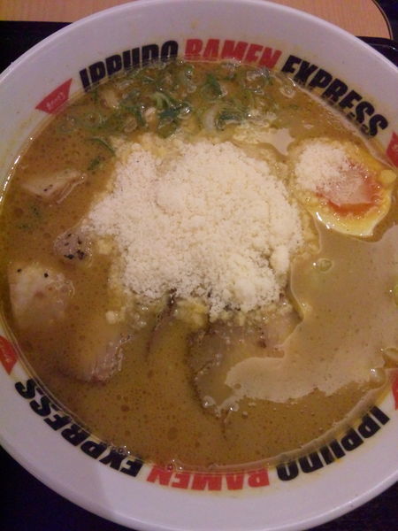 「博多鶏チーズカレー885円」@一風堂 越谷レイクタウン店の写真