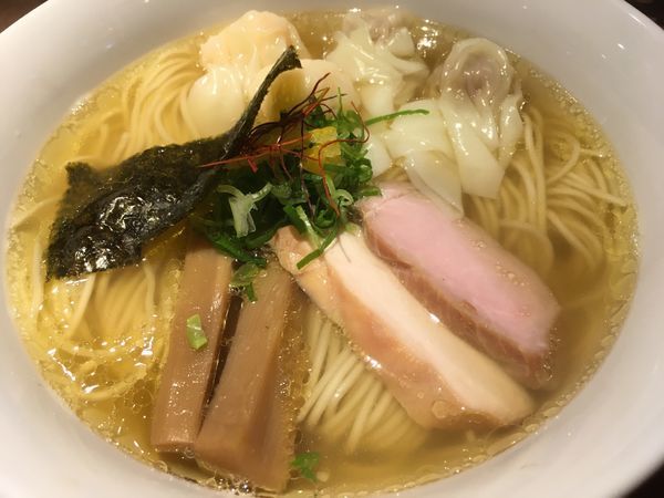「白旨にこにこワンタン麺」@中華soba いそべの写真