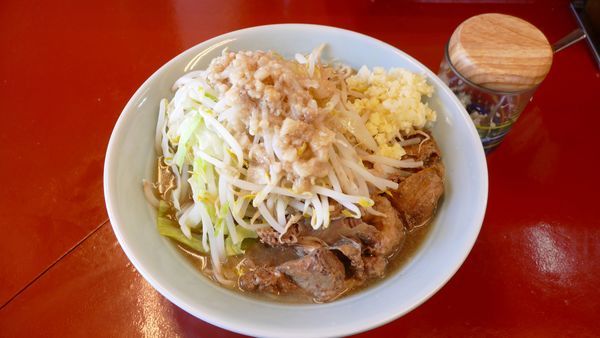 「中ラーメン 麺300g¥750／普通¥0（無料）」@立川マシマシ 5号店（神保町店）の写真