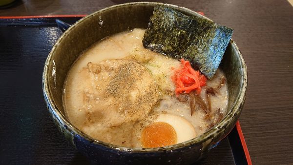 「豚骨ラーメン(750円)」@麺処 藤笑の写真