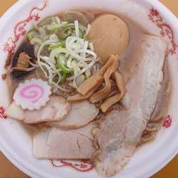 【中華蕎麦とみ田×無鉄砲】友情のド豚骨ラーメン＋味玉