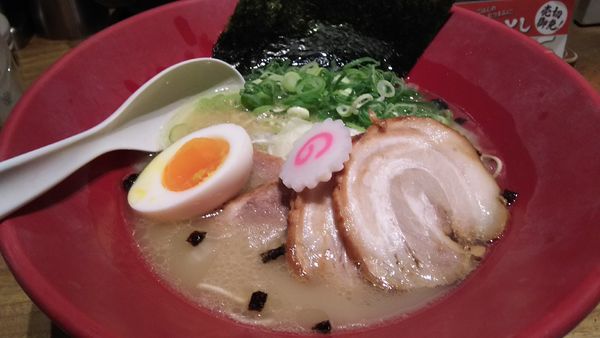 「ラーメン(かさね味)+ﾁｬｰｼｭｰ2枚 ￥1000」@博多一風堂コレクション 町田店の写真