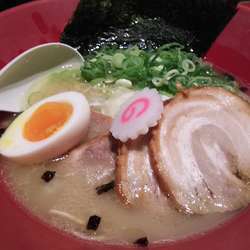 ラーメン(かさね味)+ﾁｬｰｼｭｰ2枚 ￥1000