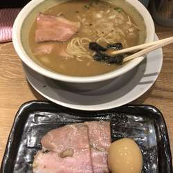 濃厚煮干豚野郎1280円