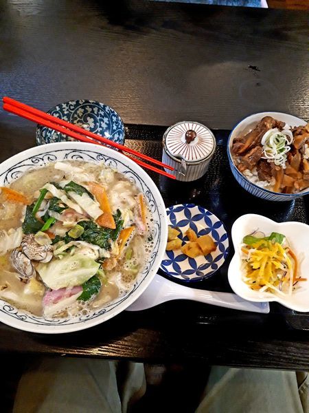 「(限定)パイタン塩タンメン+牛スジご飯セット1000円」@まるふじ食堂の写真