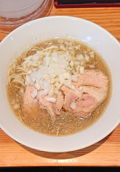 「煮干らーめん白口ver(醤油) &チャーシュー」@らーめん芝浜の写真