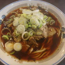 中華そば (750円)