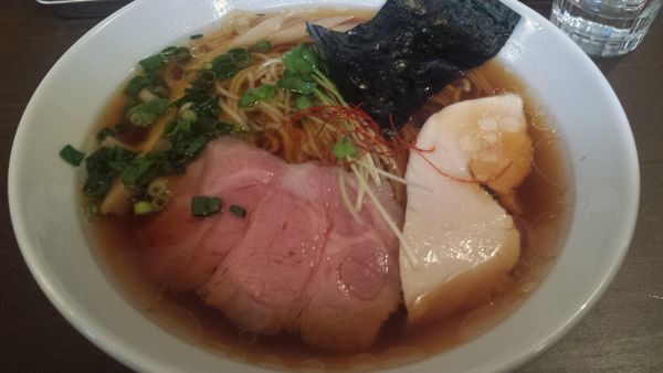 「鶏清湯 醤油ら～めん850円」@麺庵 小島流 西巣鴨店の写真