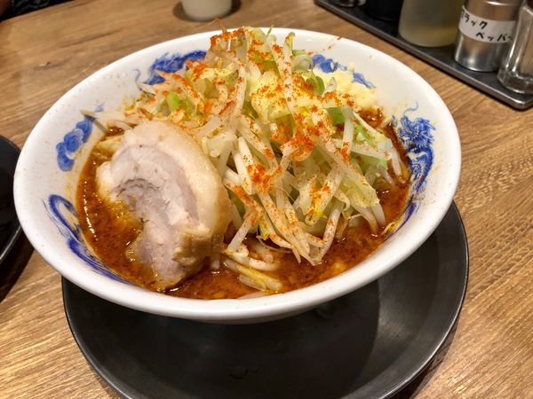 「辛ラーメン ¥780(ニンニク)」@ジャンクガレッジ 狭山店の写真