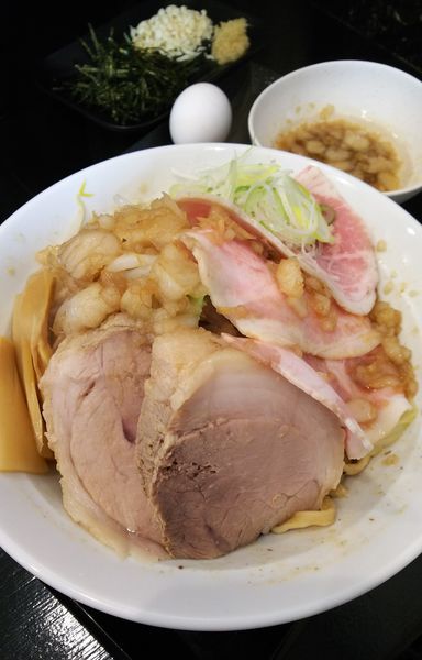 「油そば（大）＋豚増しmix＋アブラ」@つけ麺 どでんの写真