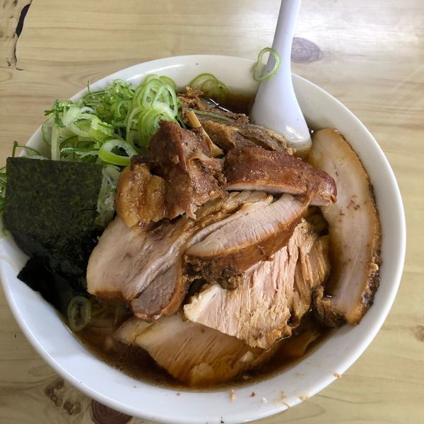 「チャーシュー麺＋大盛（1100円）」@味の大西 本店の写真