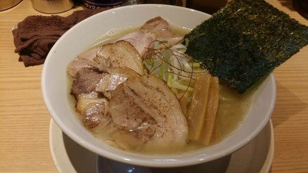 「とんしおチャーシュー ふつう ￥950」@麺屋 辰巳の写真