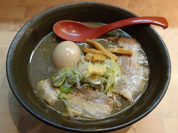 「ラーメン味玉：並（880円）」@にぼしらーめん88の写真