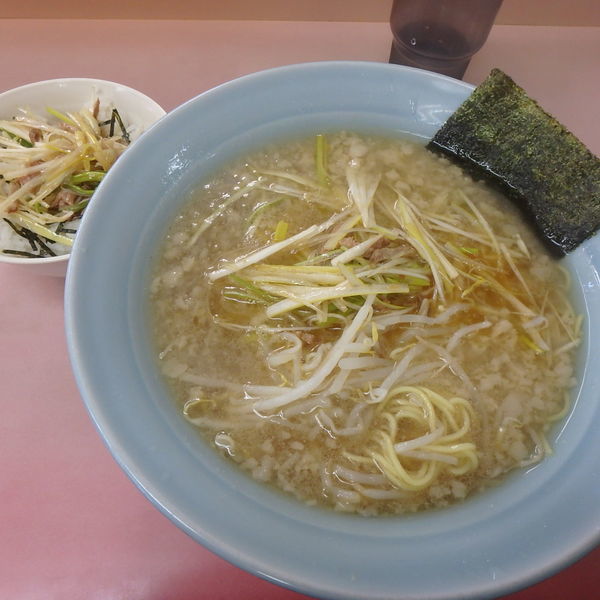 「ねぎらーめん (700円)、ネギ丼(小)(250円)」@ラーメンショップ 緑ヶ丘店の写真