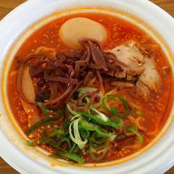 【札幌ラーメン　武蔵】旨辛熟成味噌らーめん＋味玉