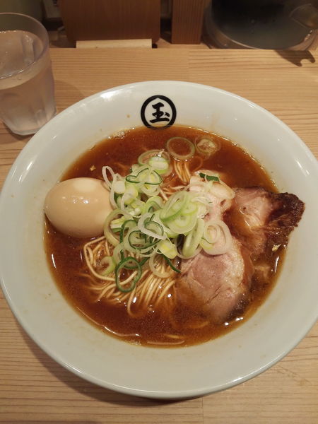「抜群煮干しラーメン」@東京煮干し らーめん 玉 東京駅店の写真