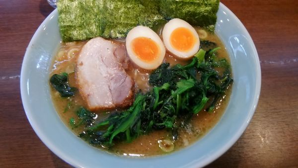「金八ラーメン中盛、ほうれん草」@金八家の写真