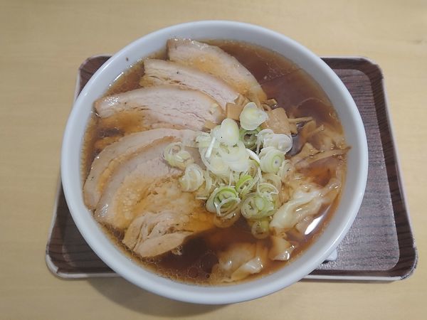 「醤油チャーシューワンタンメン 1,150円」@手打ちラーメン 清仁軒の写真