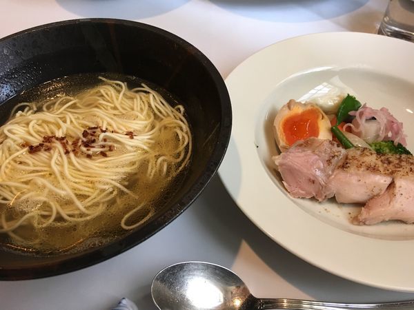 「塩ラーメン」@Aux Gourmands（オー・グルマン）の写真