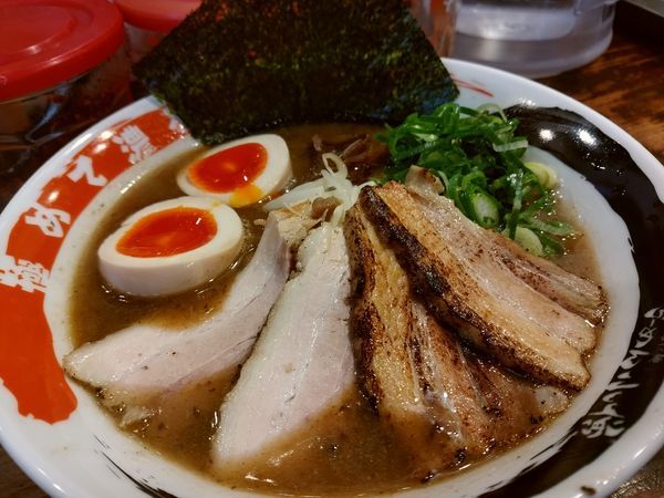 「小僧らーめん890円」@極濃豚骨 らーめん小僧の写真