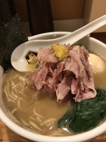 「特製濃厚真鯛ラーメン」@真鯛らーめん 麺魚の写真