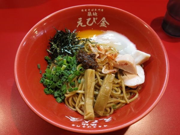 「温玉海老まぜそば：930円」@海老そば専門店 築地 えび金の写真