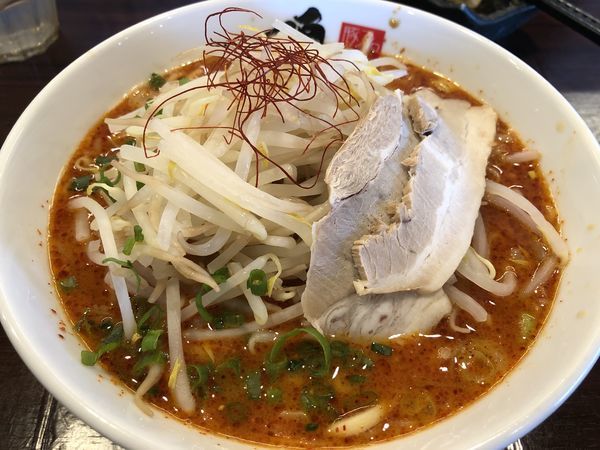 「【限定】辛味噌ラーメン」@豚骨ラーメン 頂の写真