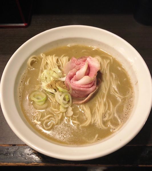 「【限定】銀鱗こく煮干そば」@灰汁中華 丿貫 福富町本店の写真