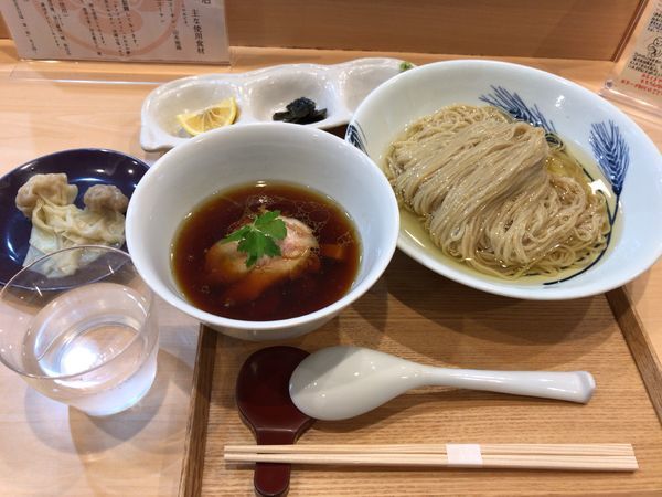 「つけ麺（濃厚昆布鰹出汁かけ)　わんたん」@飯田商店 湯河原本店の写真