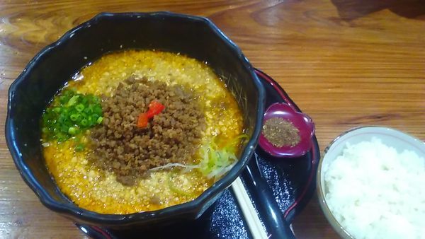 「担々麺830+半ライス50円」@豆でっぽうの写真