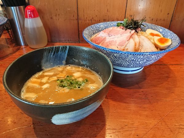 「濃厚豚骨魚介ちゃーしゅーつけ麺(柚子・手揉み麺)＋大人の味玉」@麺処 ほん田の写真