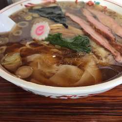 ワンタン麺大盛り