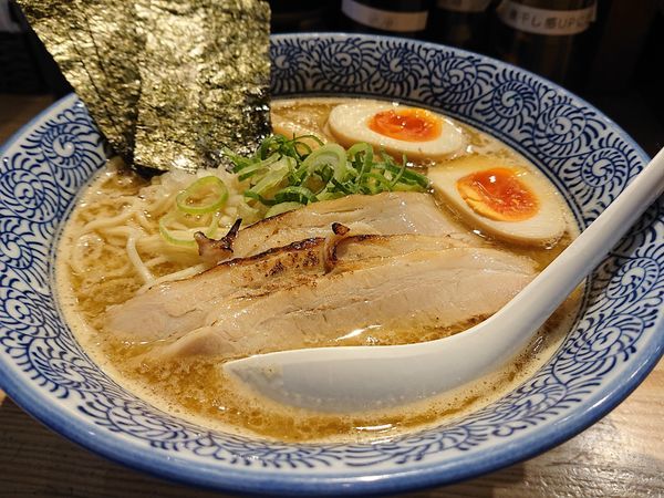 「特製濃厚煮干中華そば」@煮干し中華そば 麺屋 銀星 高円寺の写真