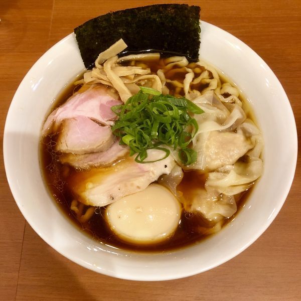 「特製醤油ラーメン￥1080」@自家製手もみ麺 鈴ノ木の写真