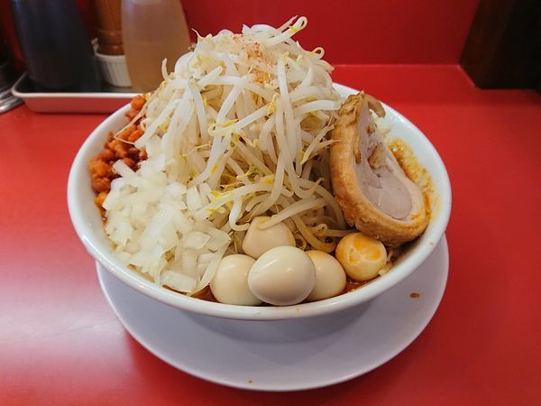 「辛いらーめん 800円(クーポンうずら)」@自家製麺 ダイサンの写真