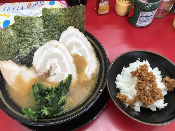 「ラーメン餃子セット バラチャーシュー」@家系ラーメン 王道家の写真
