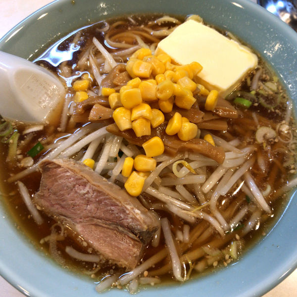 「しょうゆらーめん　600円　バター　50円」@サッポロラーメン羆の写真