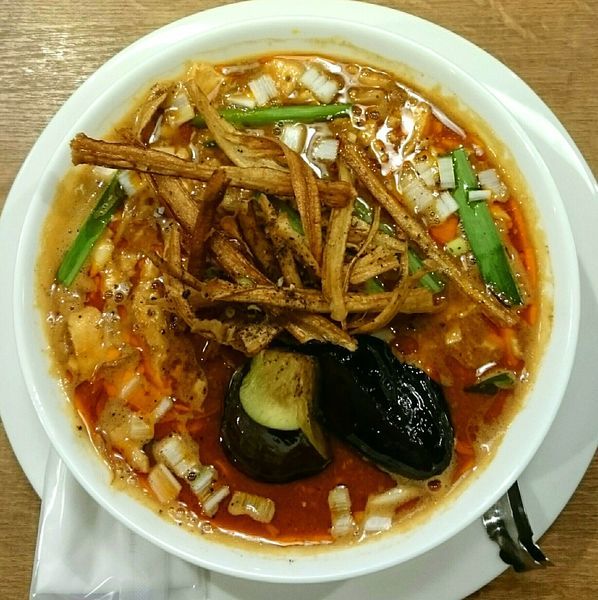 「麻婆麺 もちもち餃子」@箸とレンゲの写真