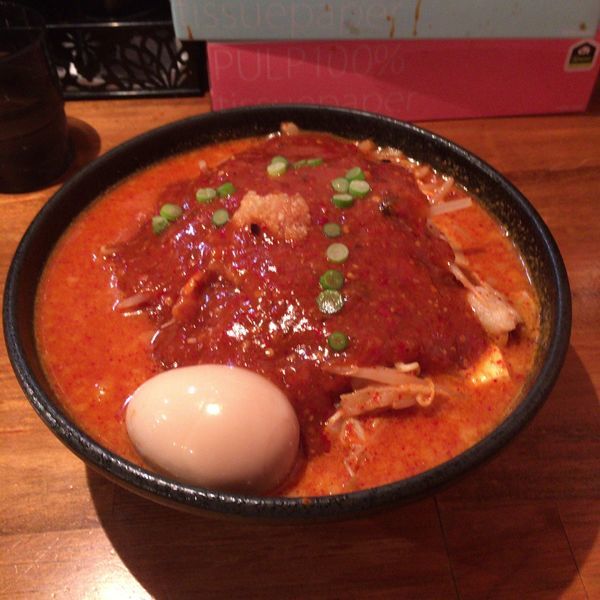 「味玉どて辛めん バラ肉倍増」@どてちん 習志野店の写真